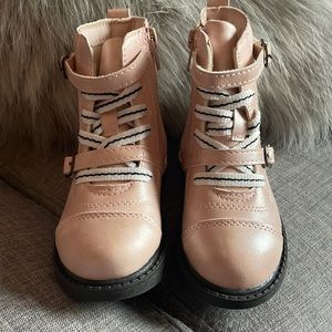 Carter’s Toddler Size 7 Pink Combat Boots-Never Worn!